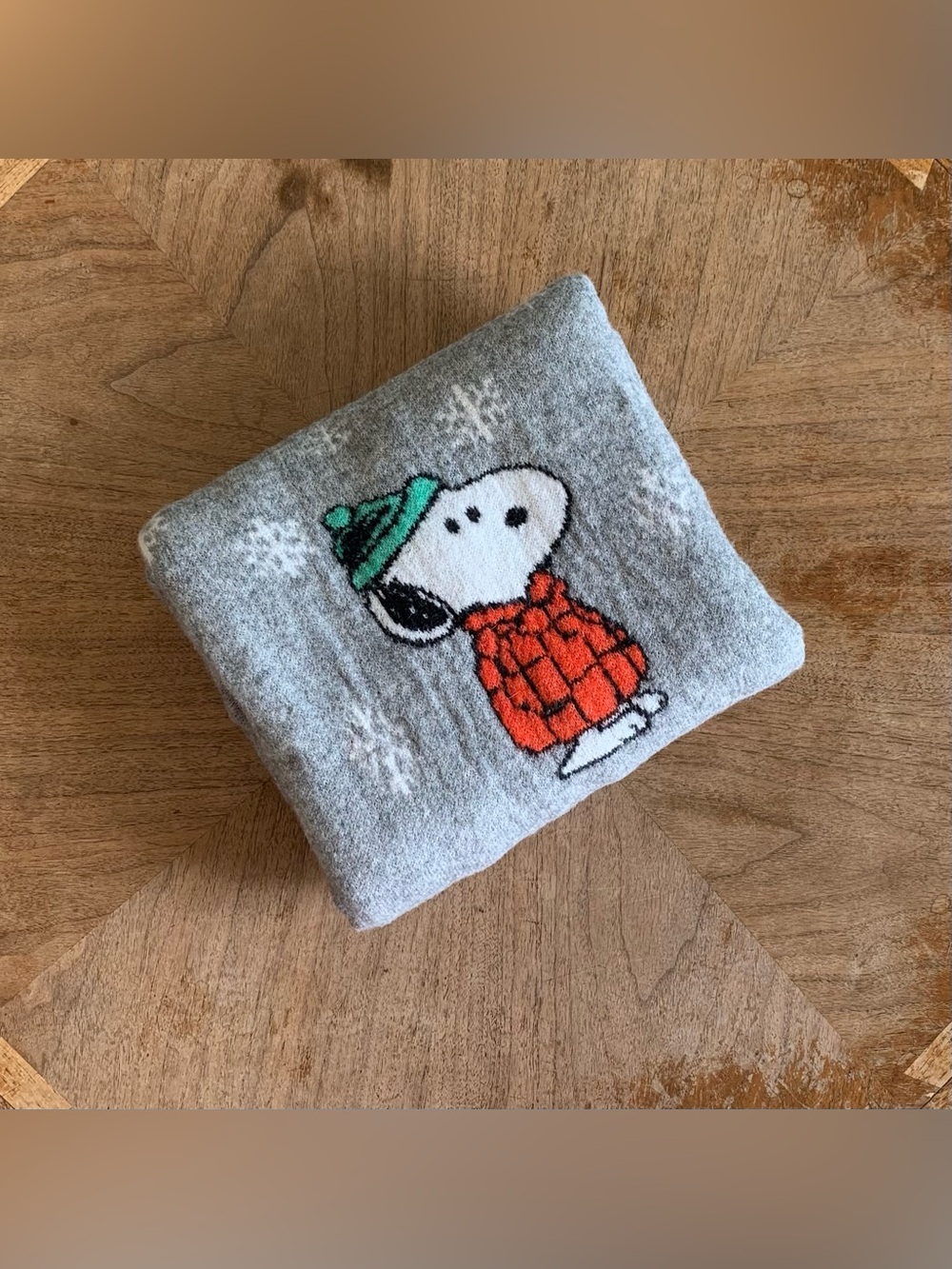 AE Snoopy Graphic Oversized Sweater